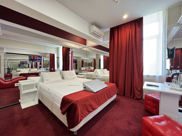 улучшенный делюкс 8