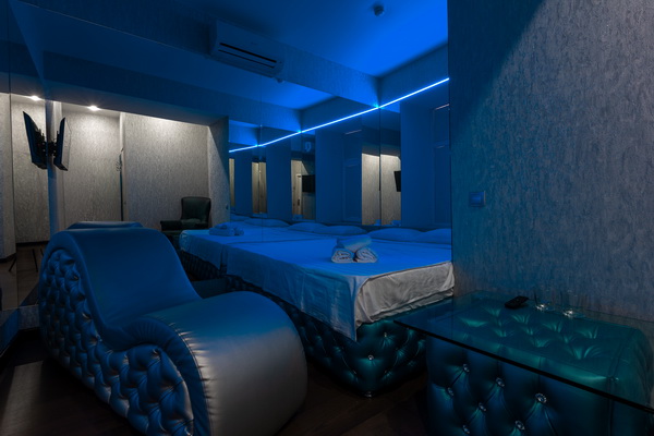 зеркальный номер 1